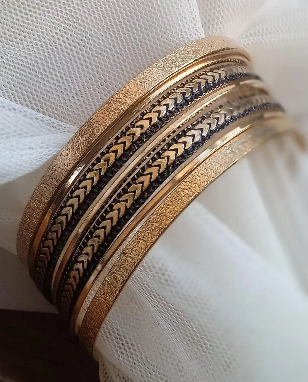 7 pcs Antique Design Gold Plated Bangle