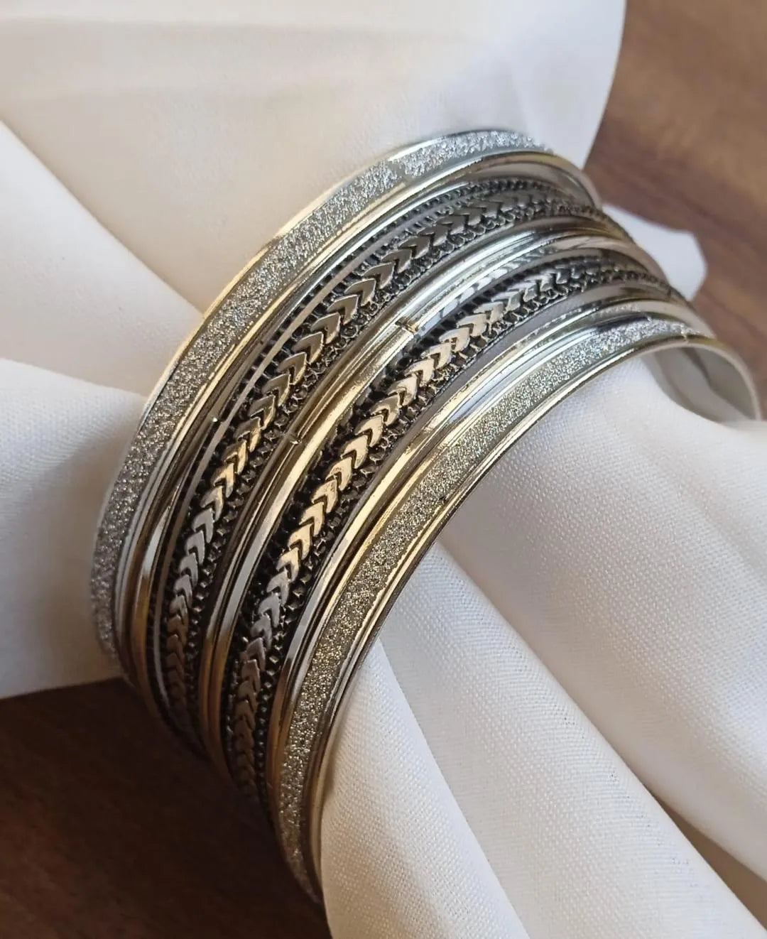 7 pcs Antique Design Gold Plated Bangle