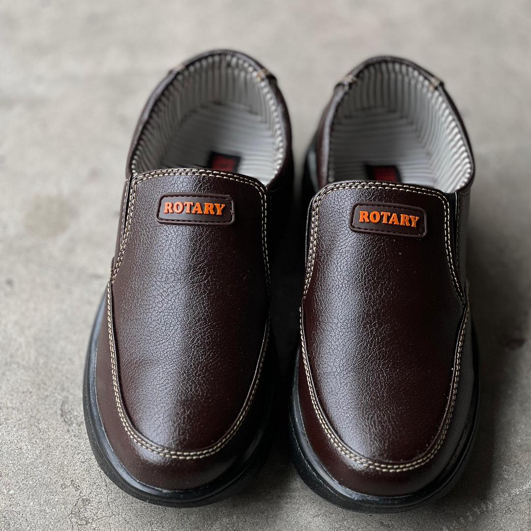 Men’s Leather Casual Sneakers